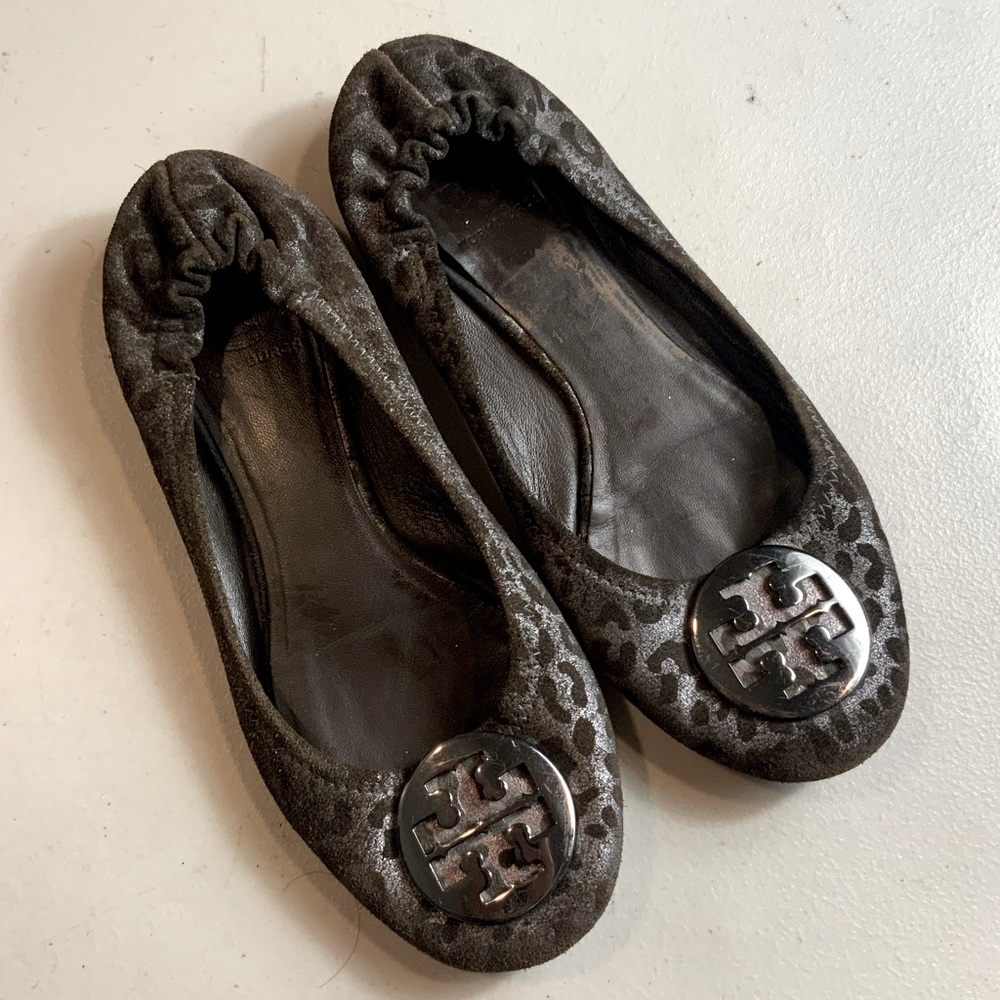 Tory Burch Reva animal print, leopard brown ballet flats  large logo Size 7